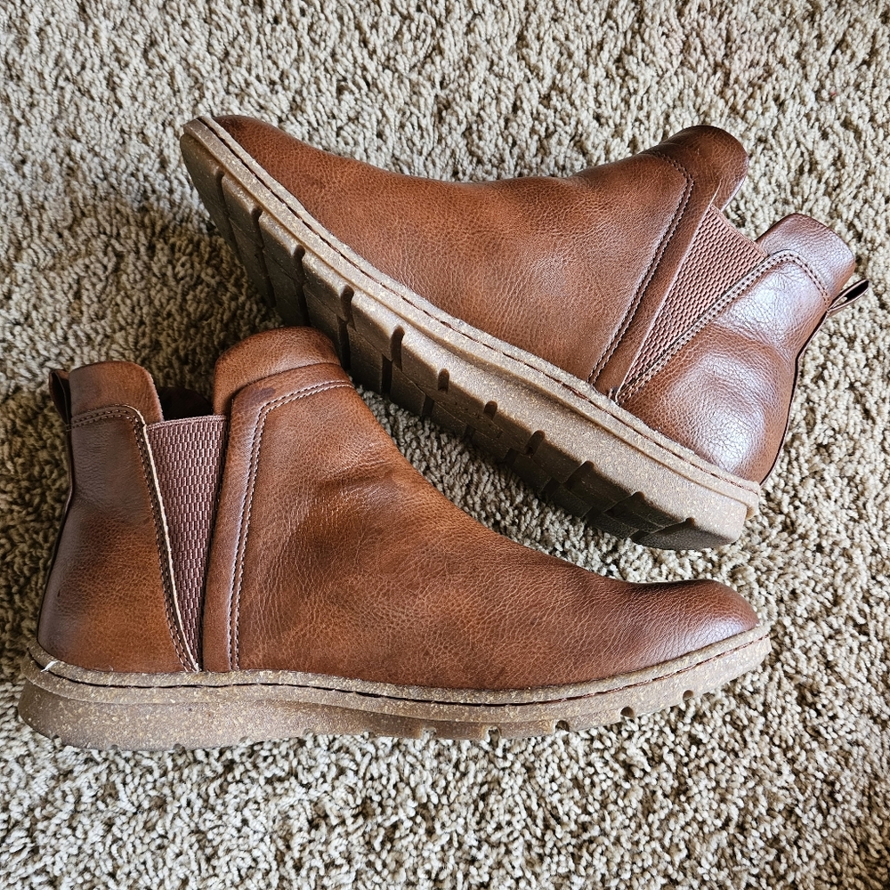 Born B.O.C. Alina Chelsea Boots Size 11 - Picture 8 of 9